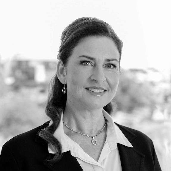 Leonie McKain